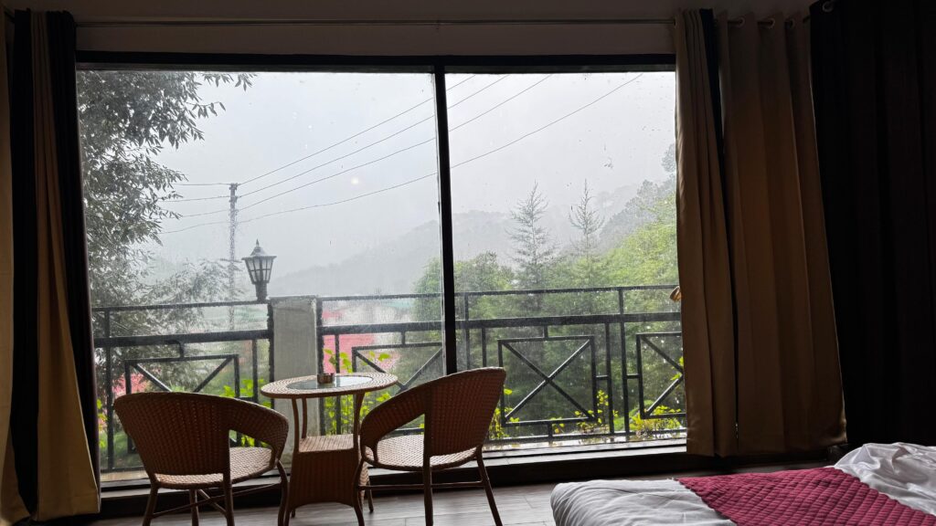 Budget friendly BnB in Bhimtal for couples with cozy balcony setup